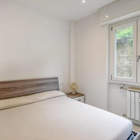 1 Bedroom Cozy In Рапалло